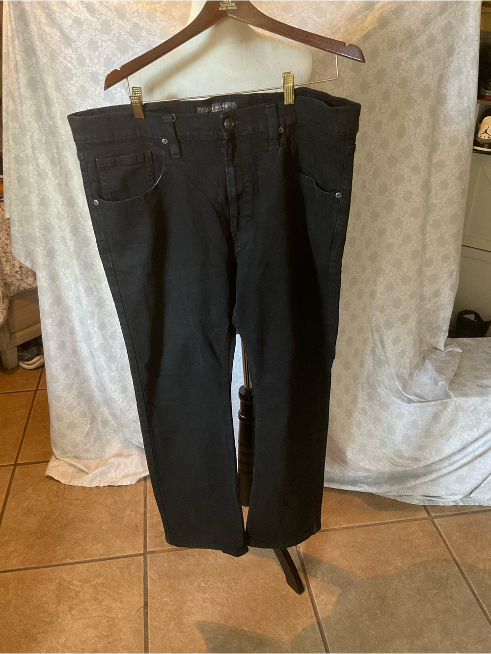 Cody James Men's Black Bootcut Jeans - Classic Everyday Style